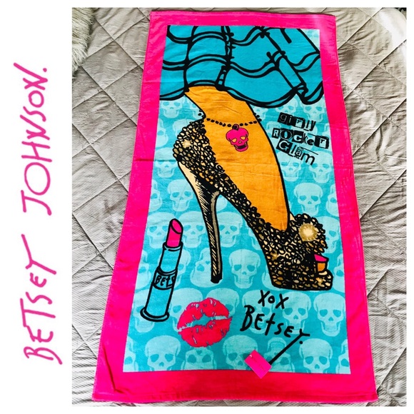 Betsey Johnson Pink & Aqua Party Heel Beach Towel - Picture 2 of 8